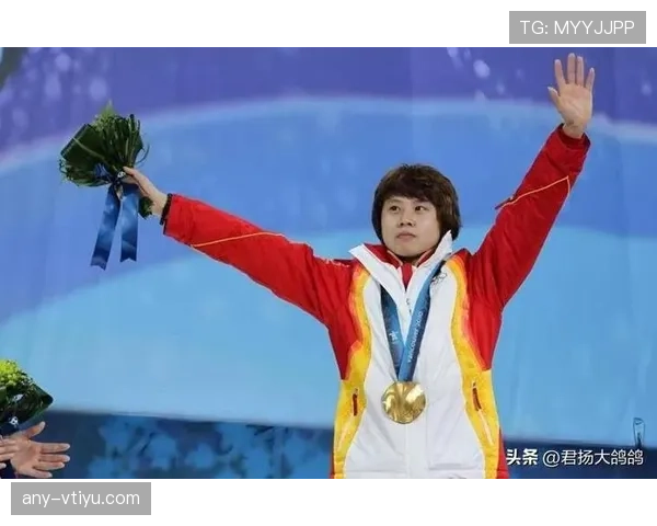 王濛今天穿着像去买菜,赛场上却是杀神一样,无语了! 王濛今天穿着像去买菜,赛场上却是杀神一样,无语了!